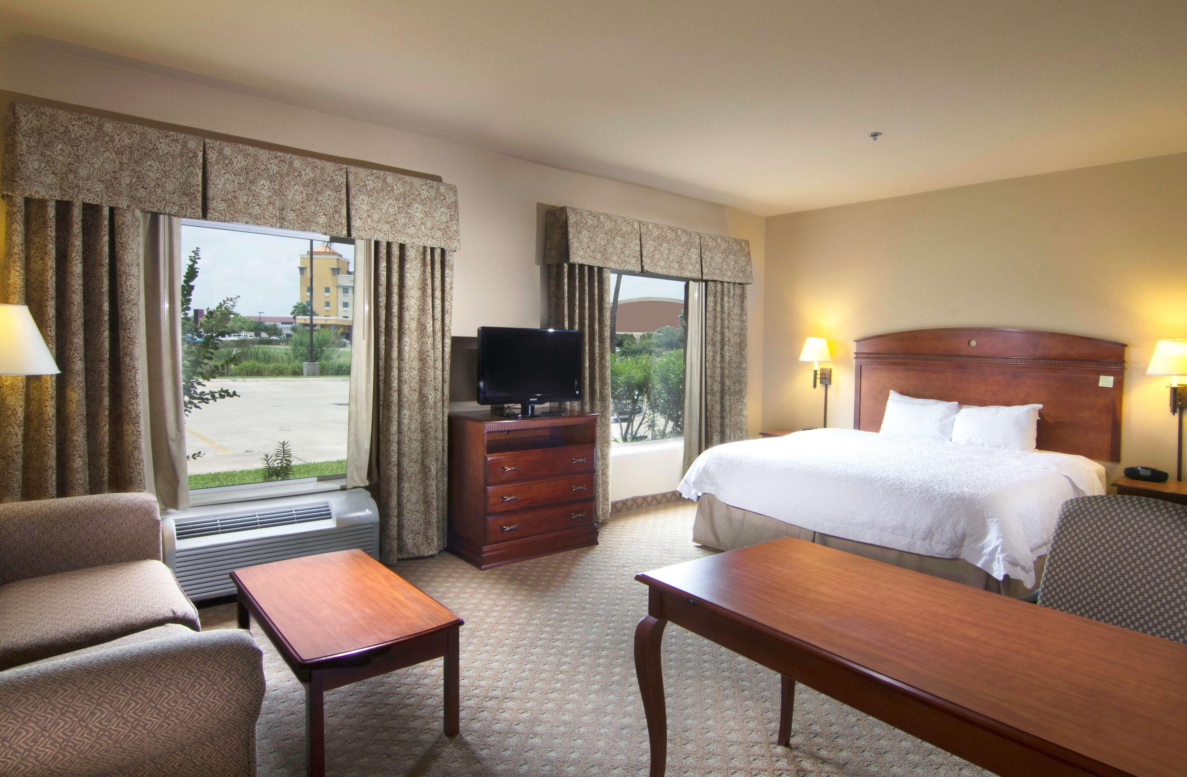Hotel Hampton And Suites-brownsville