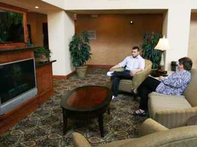 Hotel Hampton And Suites-brownsville 3*